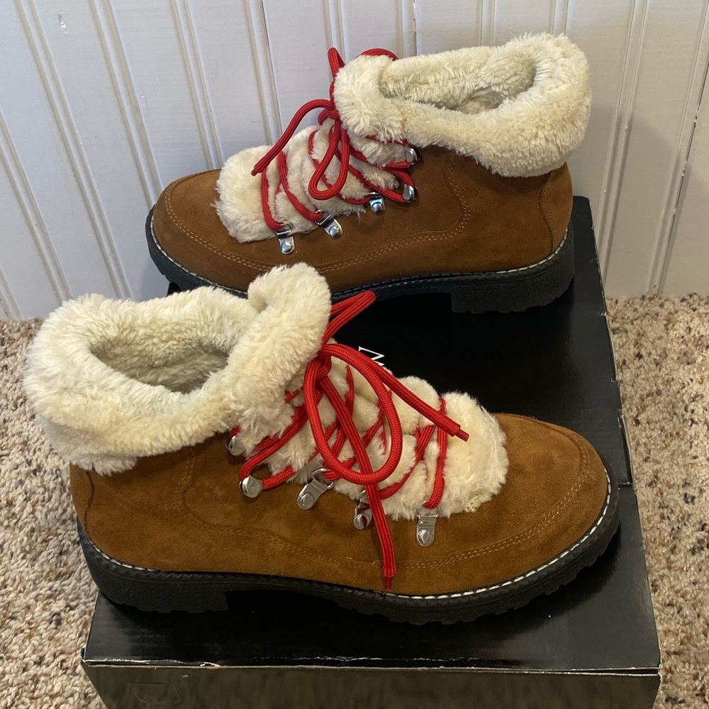 J. Crew Winter Lace-up Boots in color Hazel, size 8